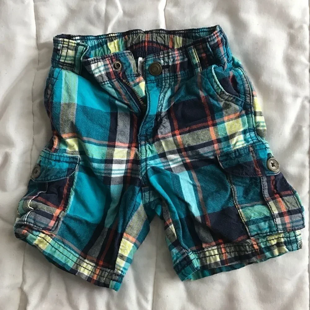 Carter’s boys shorts size 24 month